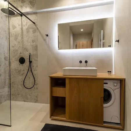 Апартаменты Olivevine Luxury Apartments- *