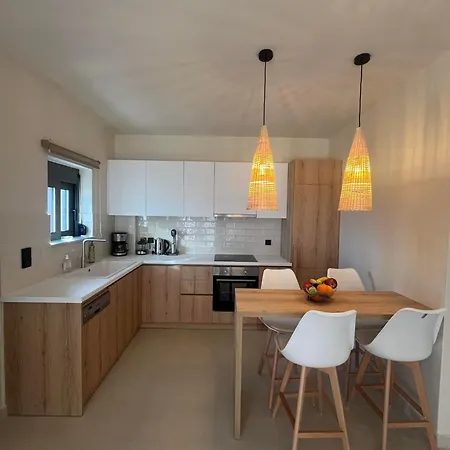 Апартаменты Olivevine Luxury Apartments-