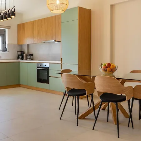 Olivevine Luxury Apartments- Апартаменты